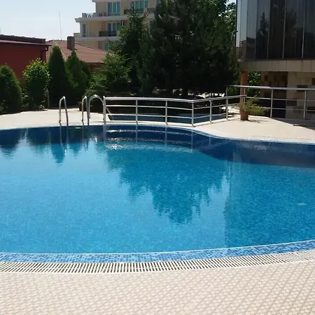 Διαμέρισμα Reni *
